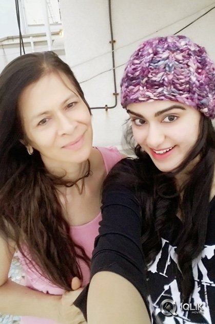 Celebrities-With-Mothers-Exclusive-Photos